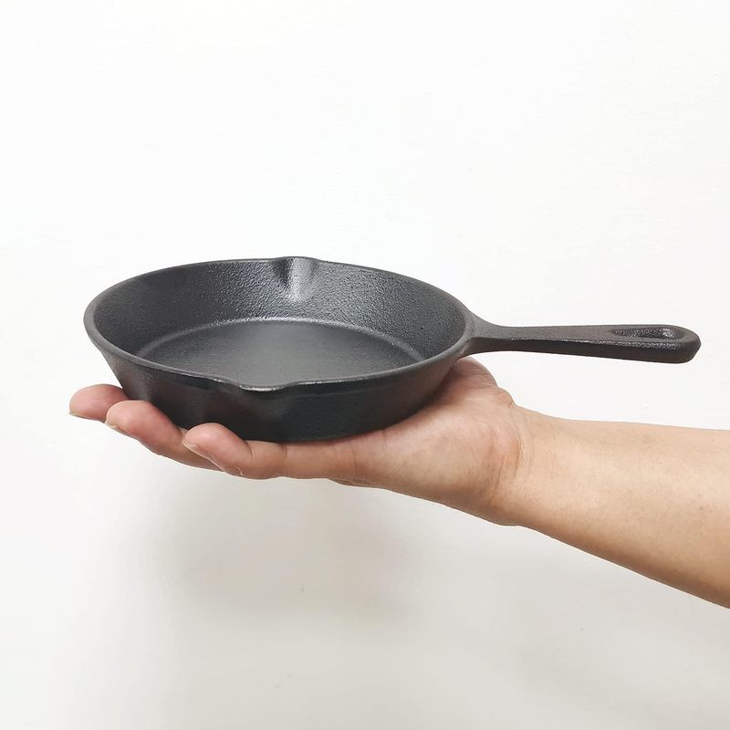 Outdoor Camping Oven - 6-Zoll-Gusseisenpfanne, Bratpfanne mit Abtropflöchern, vorgefertigtes, ofenfestes